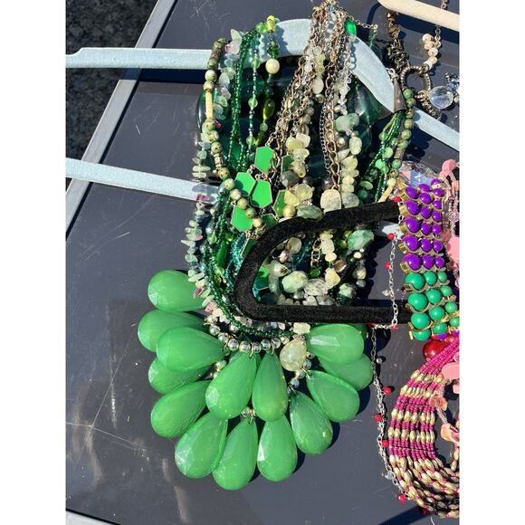 Costume Jewelry *mostly* Wearable 6 Pounds, Vintage / Modern - Picture 3 of 10